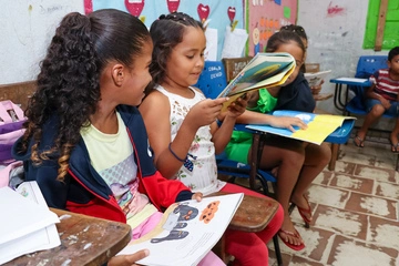 Veja como a doação transforma vidas e constrói um futuro melhor.