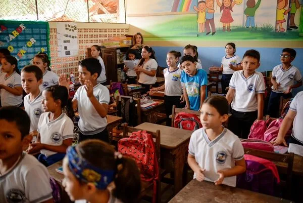 Com dedicação e planejamento, o professor alfabetizador cria estratégias que respeitam o ritmo de cada criança.