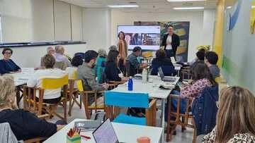 Pessoas reunidas no Workshop da Cátedra Instituto Ayrton Senna que debate sobre o SAEB